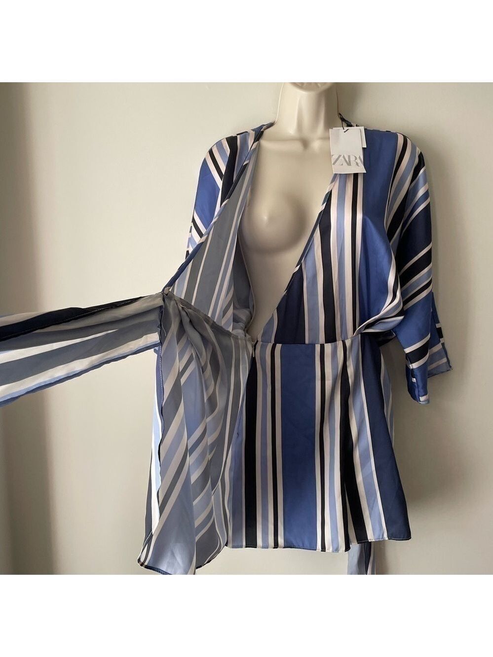 Zara Satin Striped Skort Romper Blue White Wrap V Neck NWT Size Small - Picture 12 of 16